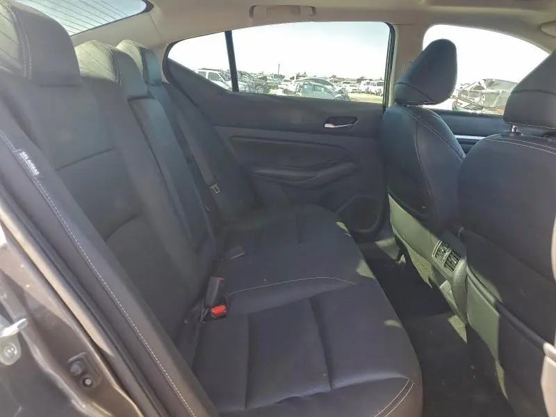 2021 NISSAN ALTIMA SL  