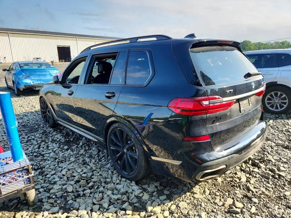 2021 BMW X7 M50I  