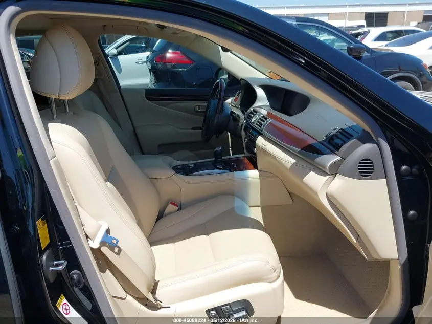 2015 LEXUS LS 460  
