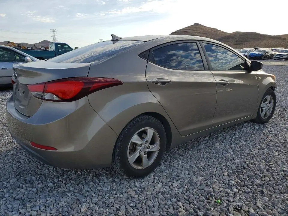 2014 HYUNDAI ELANTRA SE  