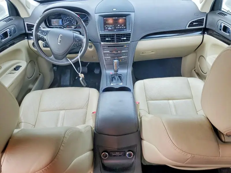 2015 LINCOLN MKT   