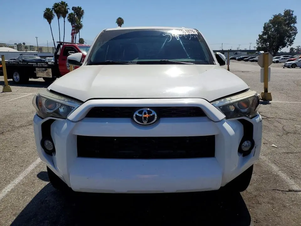 2016 TOYOTA 4RUNNER SR5  