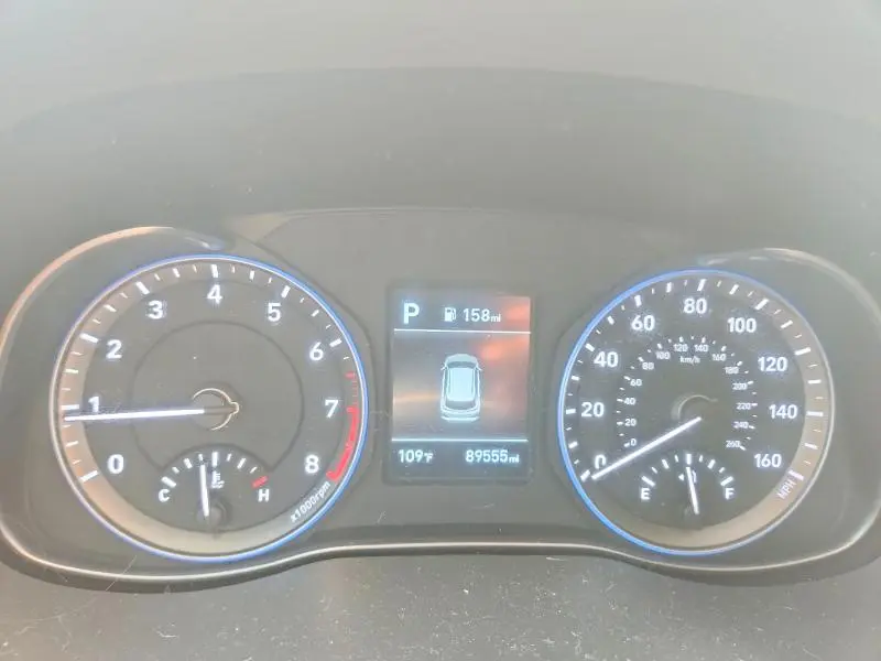 2021 HYUNDAI KONA SE  