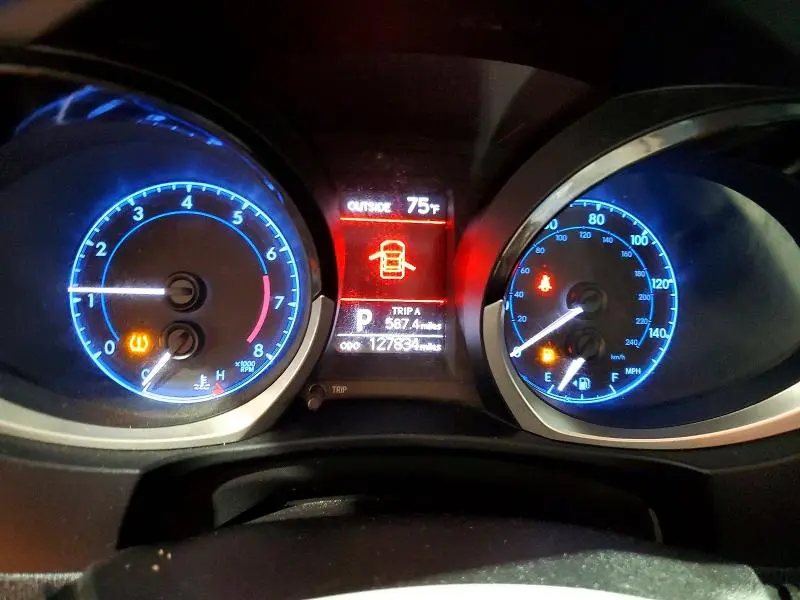 2016 TOYOTA COROLLA   