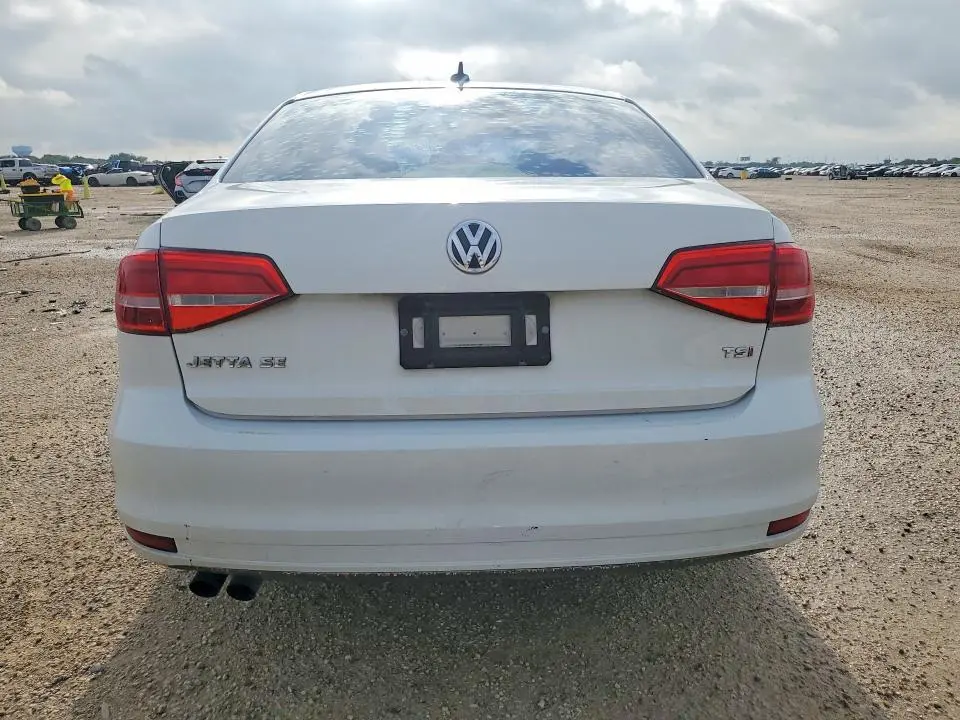 2015 VOLKSWAGEN JETTA SE  
