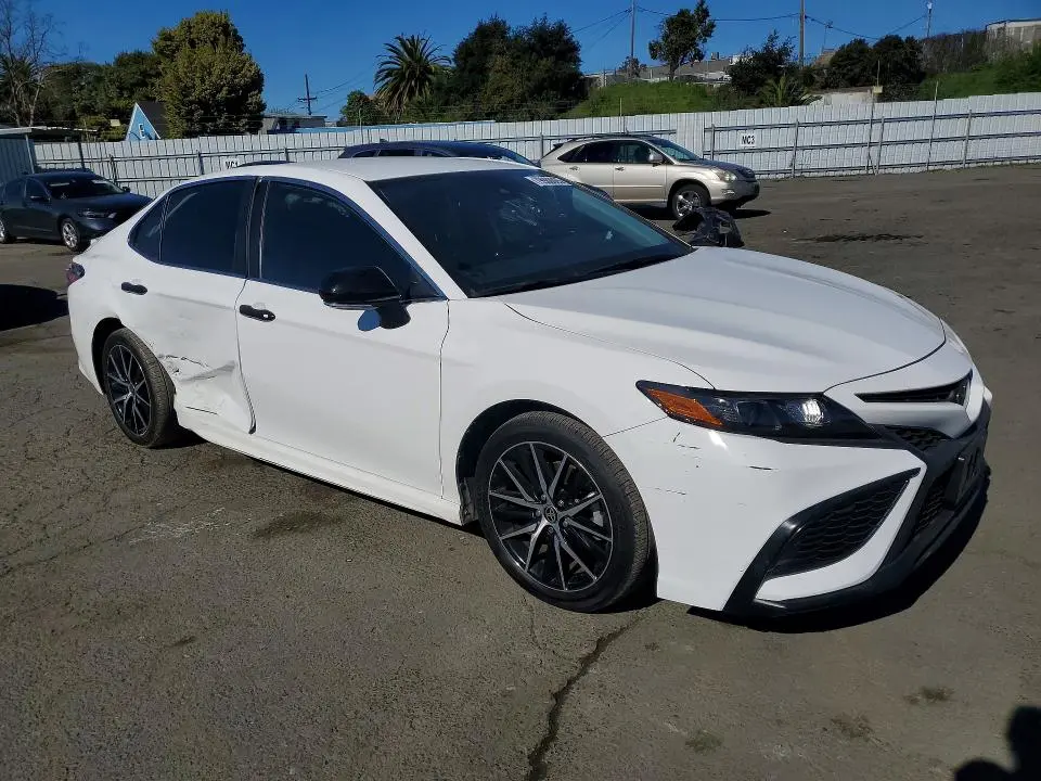 2023 TOYOTA CAMRY SE  