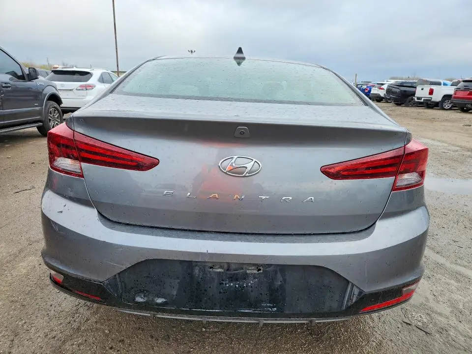 2019 HYUNDAI ELANTRA SEL  