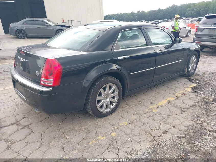 2010 CHRYSLER 300C HEMI
