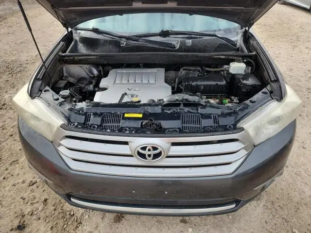 2011 TOYOTA HIGHLANDER BASE  