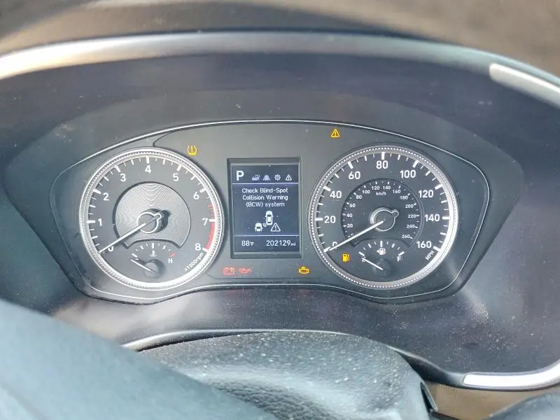 2019 HYUNDAI SANTA FE SE  