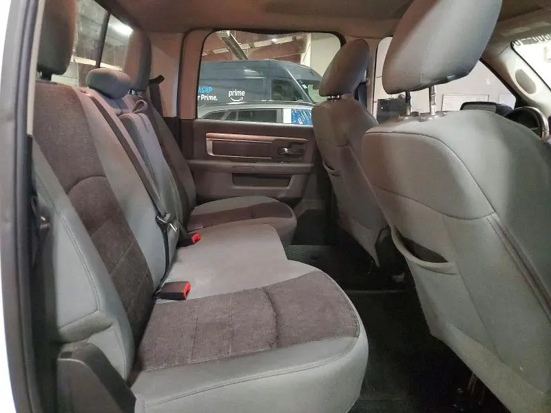 2013 RAM 1500 SLT  