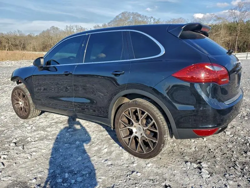 2013 PORSCHE CAYENNE   