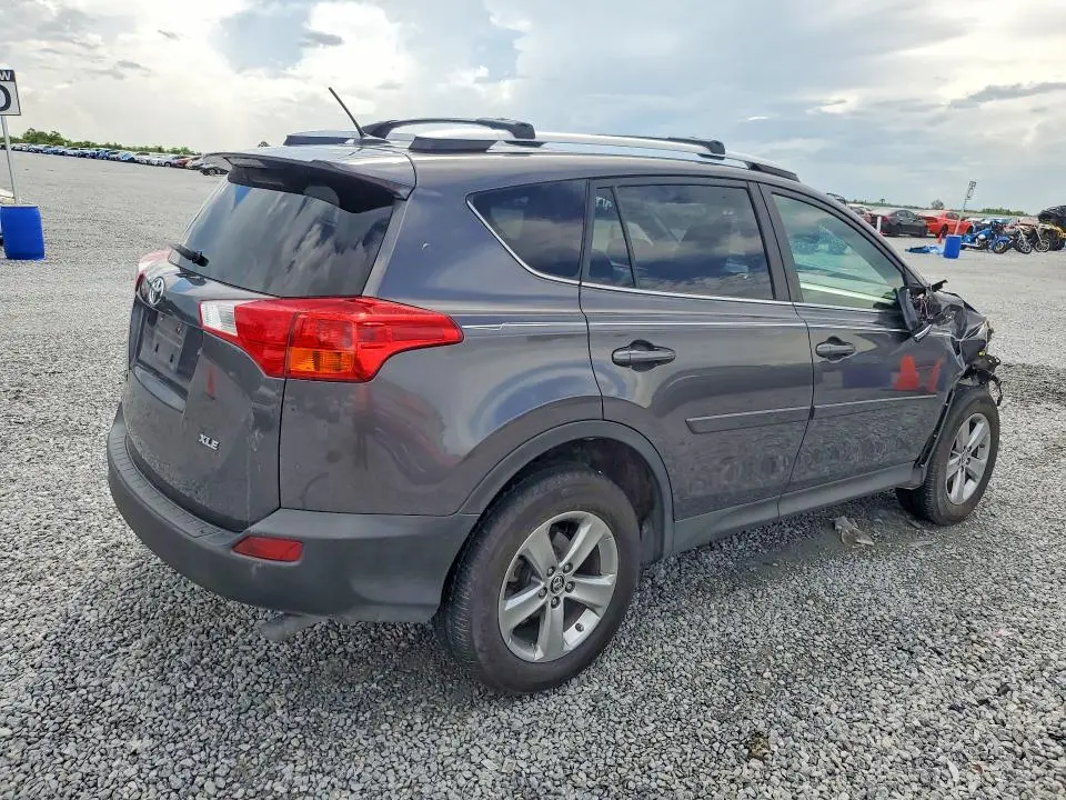 2015 TOYOTA RAV4 XLE  