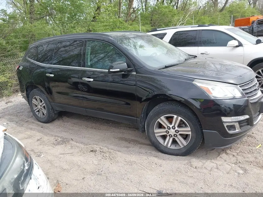 2017 CHEVROLET TRAVERSE 2LT