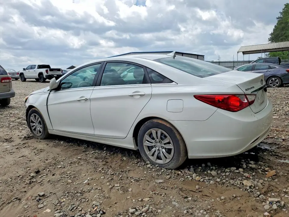 2011 HYUNDAI SONATA GLS  