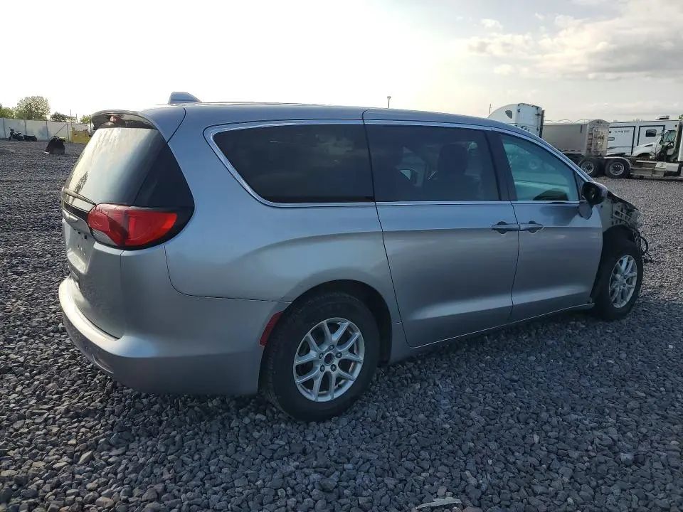 2017 CHRYSLER PACIFICA LX  