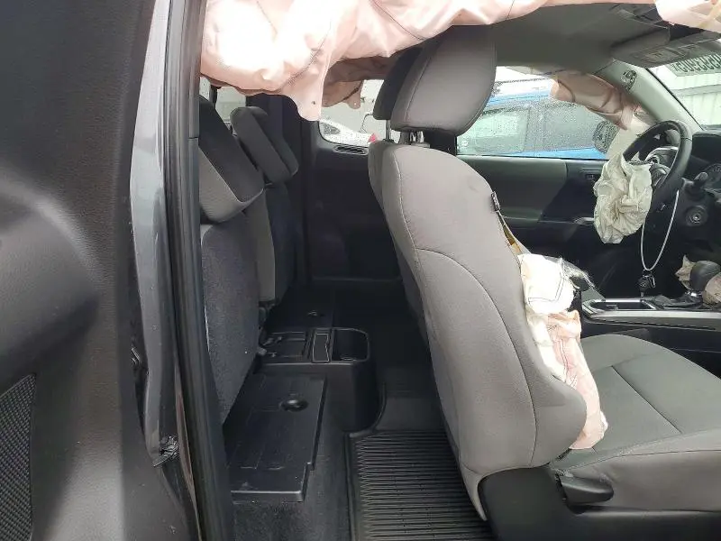 2018 TOYOTA TACOMA SR5 V6  