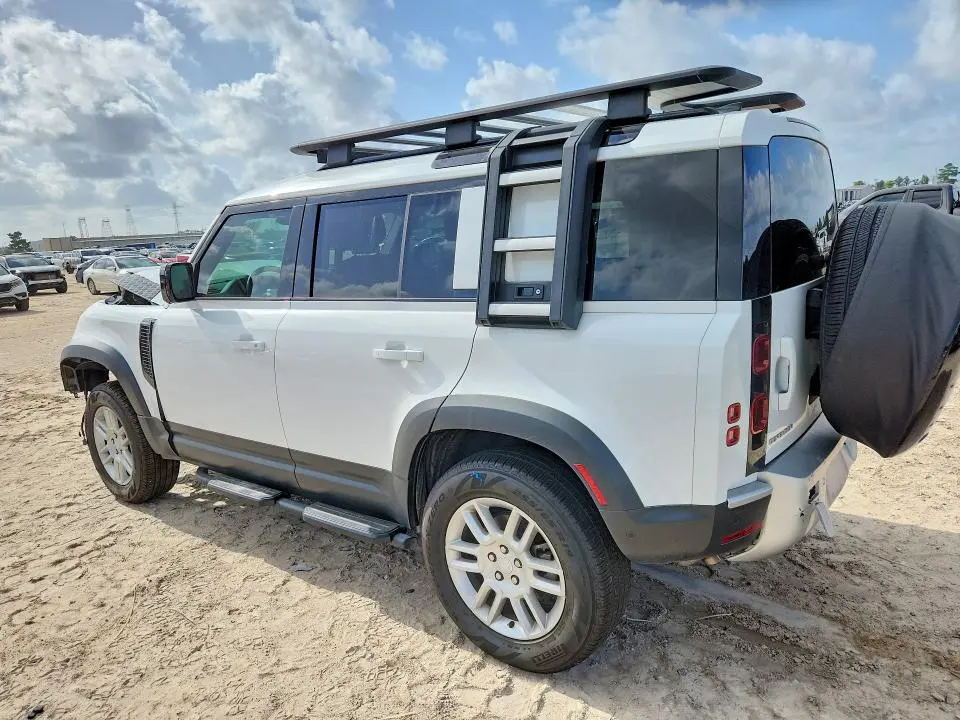 2025 LAND ROVER DEFENDER 110 S  