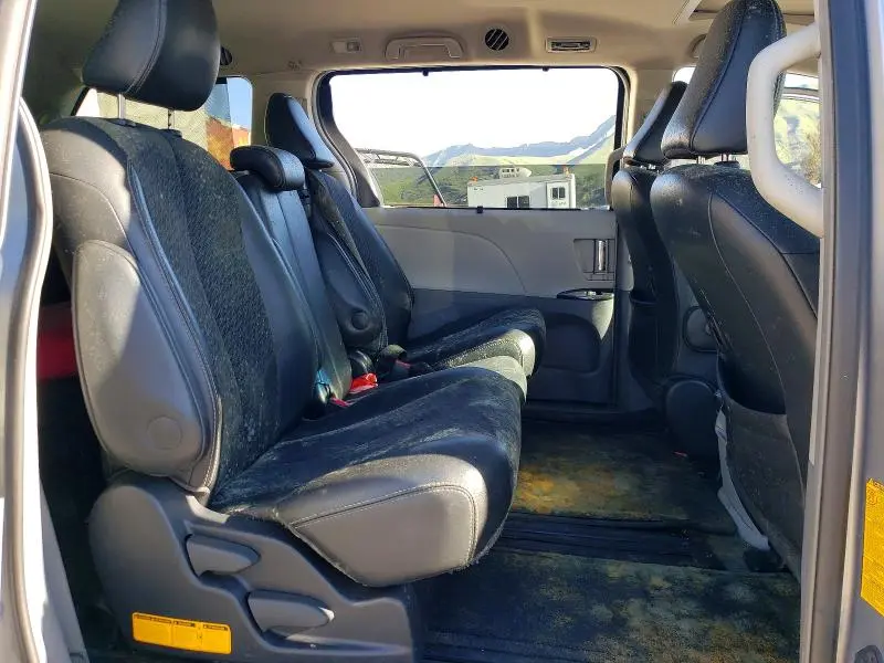 2012 TOYOTA SIENNA SPORT  