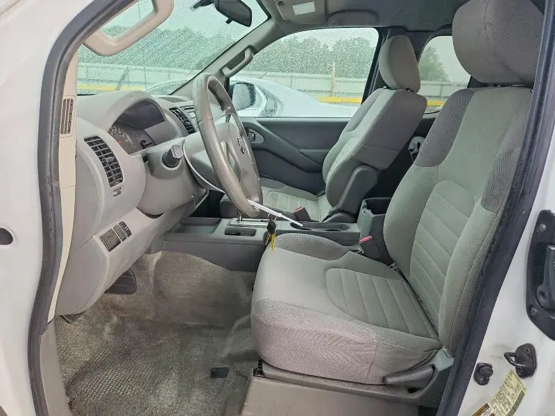 2012 NISSAN FRONTIER S  