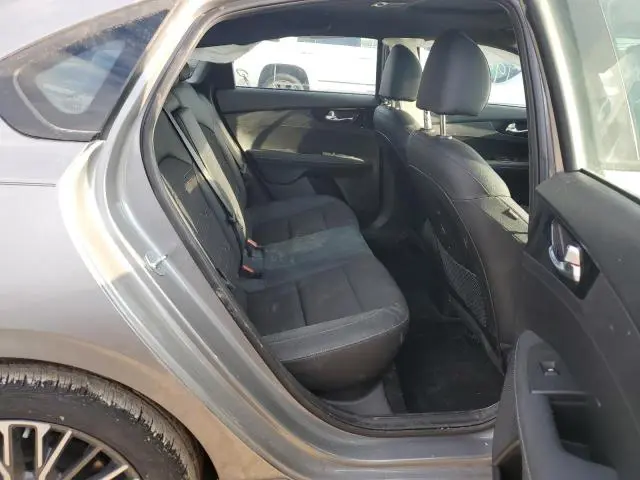 2023 KIA FORTE GT LINE  