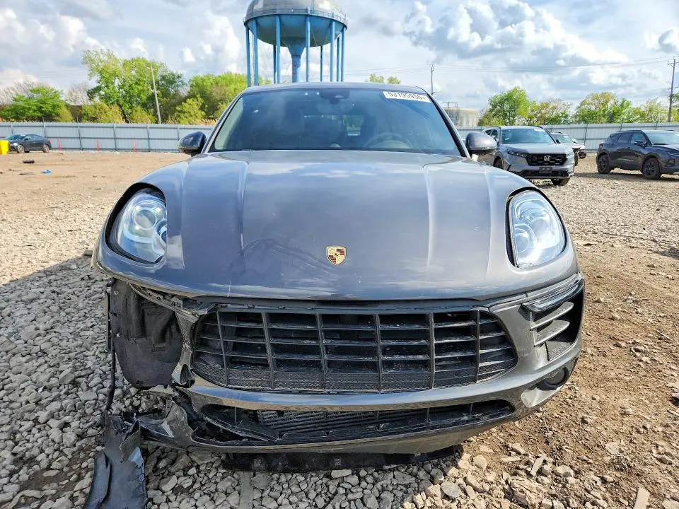 2017 PORSCHE MACAN   