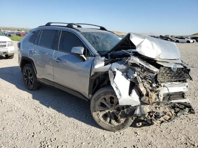 2022 TOYOTA RAV4 SE  