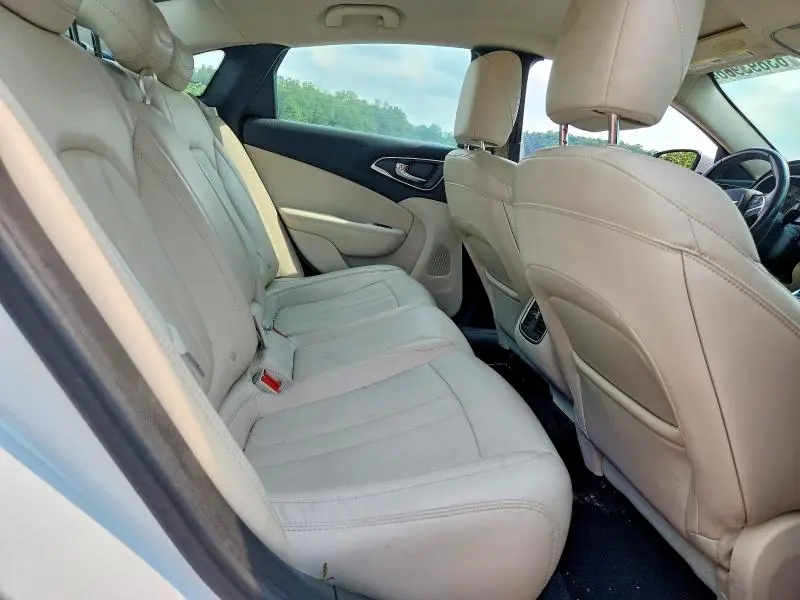 2015 CHRYSLER 200 C  