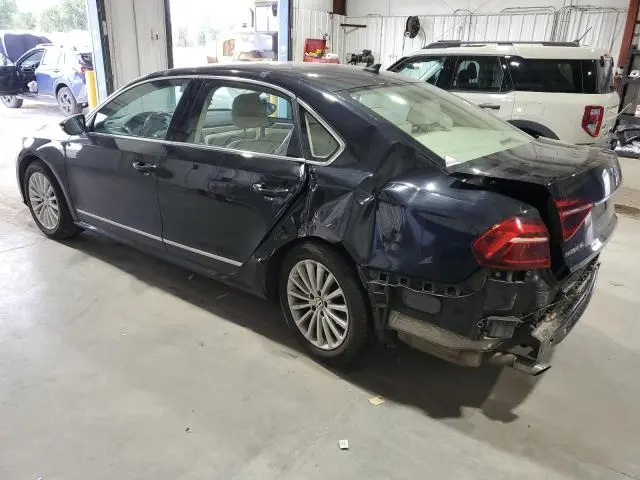 2017 VOLKSWAGEN PASSAT SE  