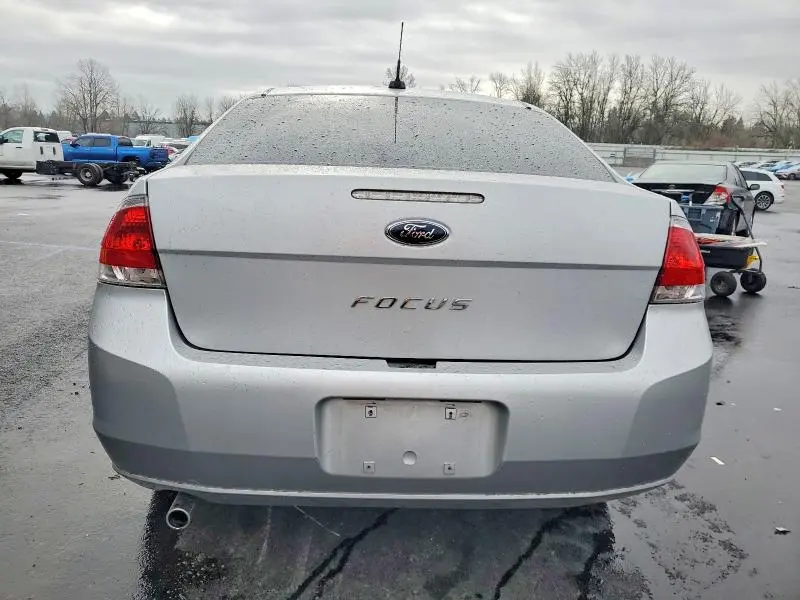 2010 FORD FOCUS SE  