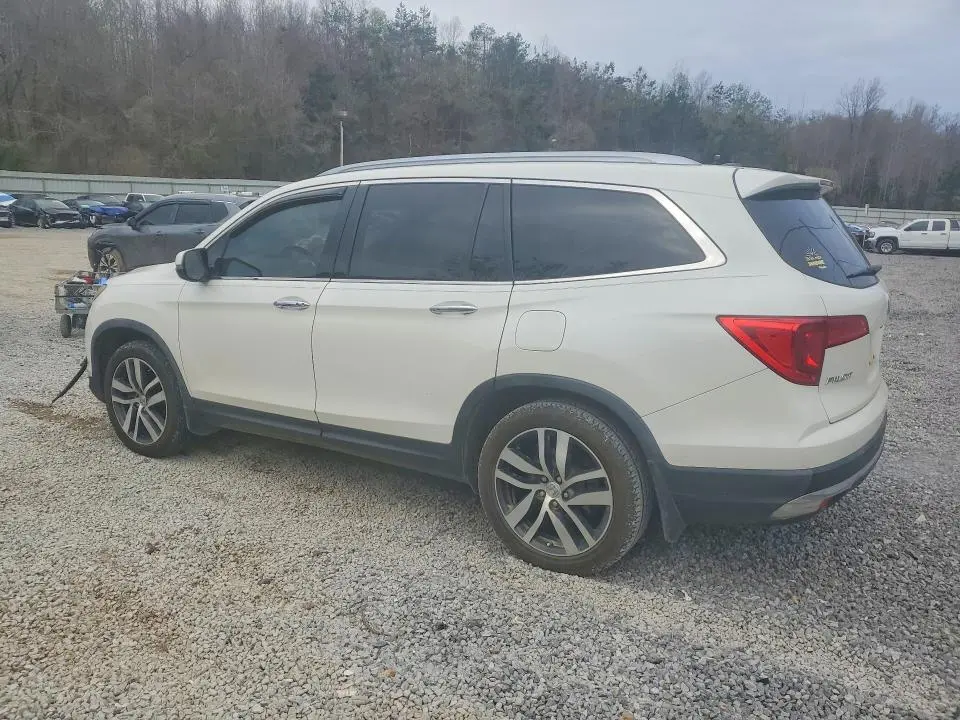 2018 HONDA PILOT TOURING  