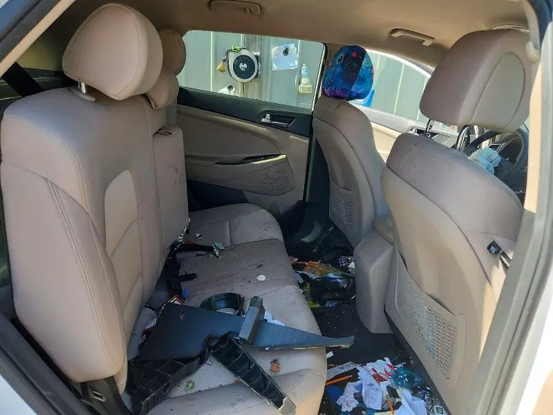 2018 HYUNDAI TUCSON SE  