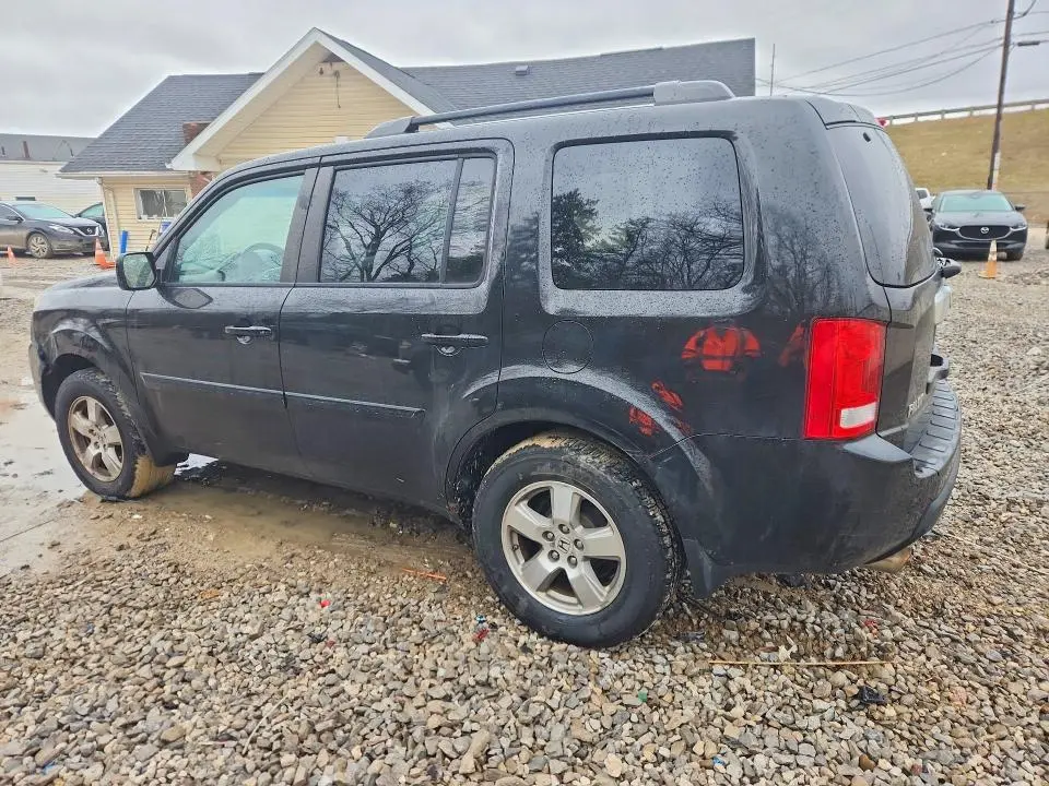 2011 HONDA PILOT EX  