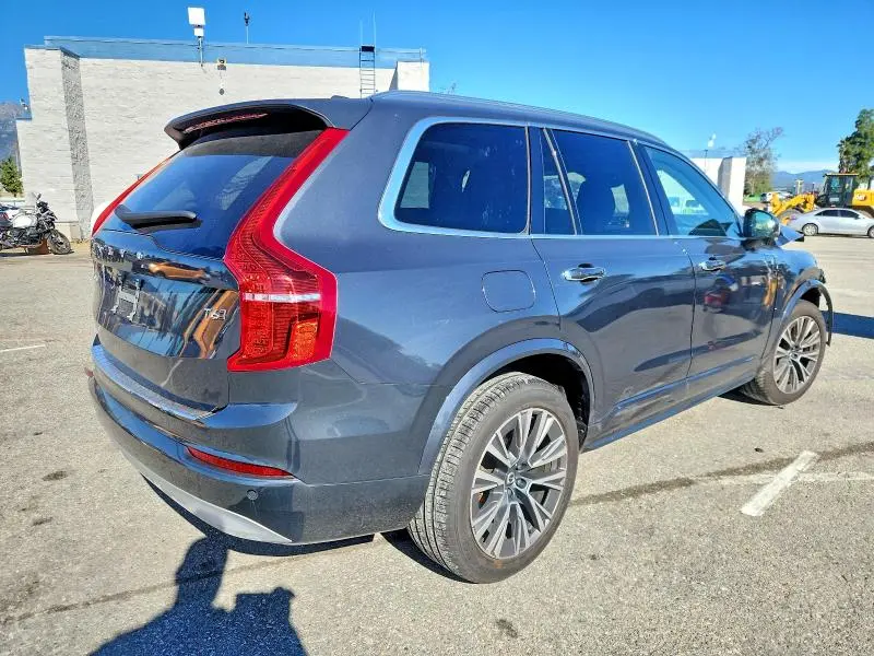 2022 VOLVO XC90 T6 MOMENTUM  