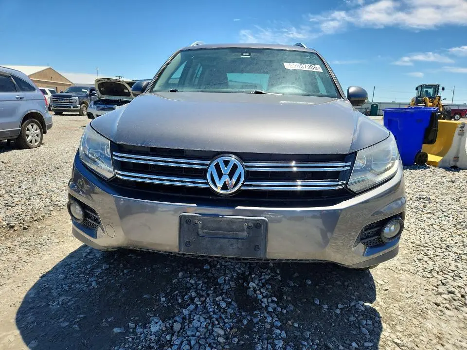 2016 VOLKSWAGEN TIGUAN S  