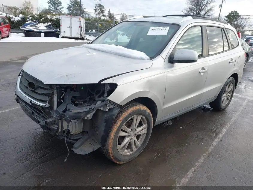 2012 HYUNDAI SANTA FE SE