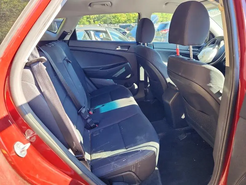 2019 HYUNDAI TUCSON SE  