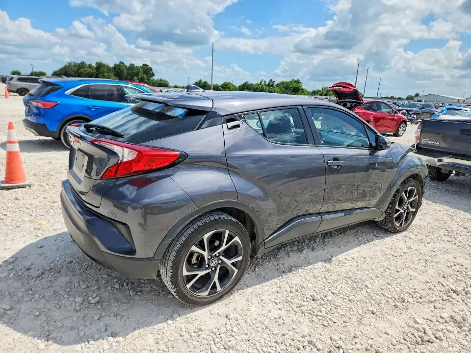 2018 TOYOTA C-HR XLE  