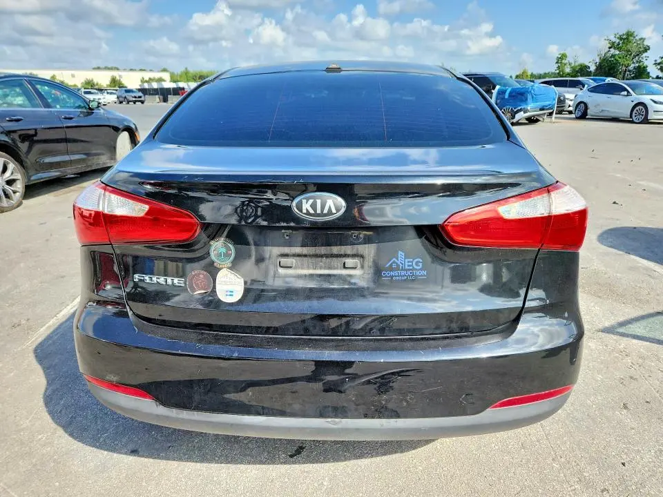 2016 KIA FORTE LX  
