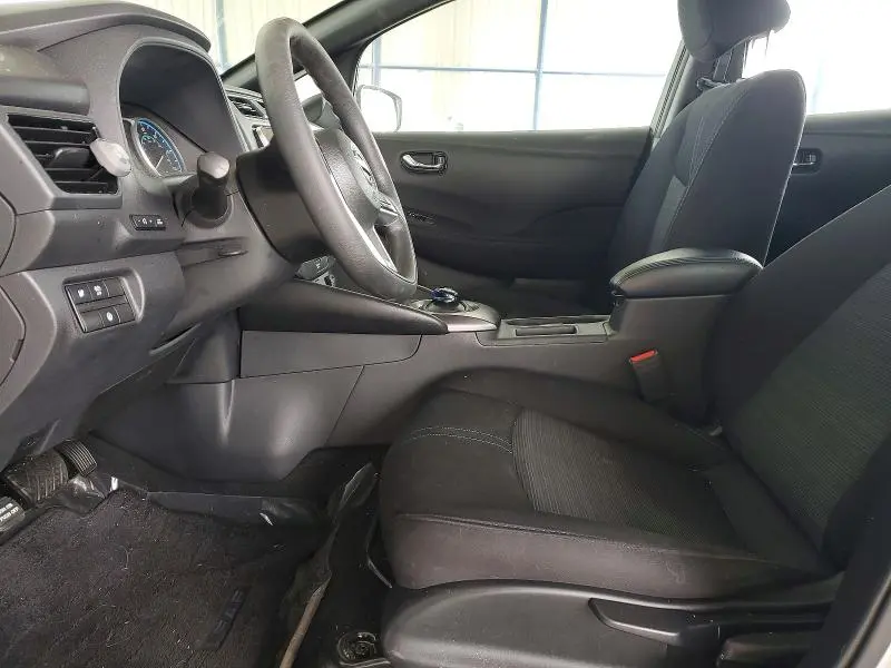 2023 NISSAN LEAF S  