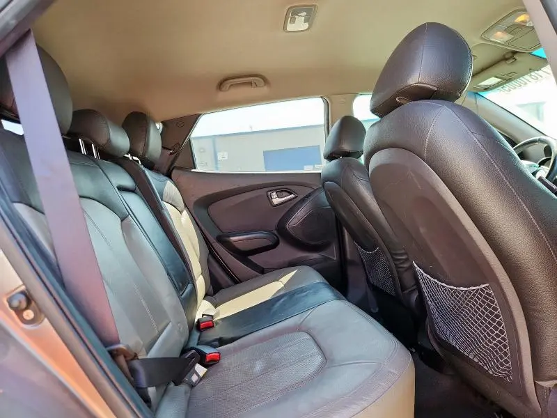 2010 HYUNDAI TUCSON GLS  