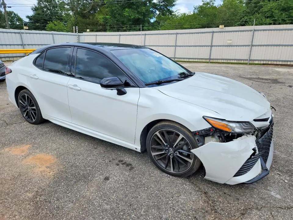 2019 TOYOTA CAMRY XSE V6  