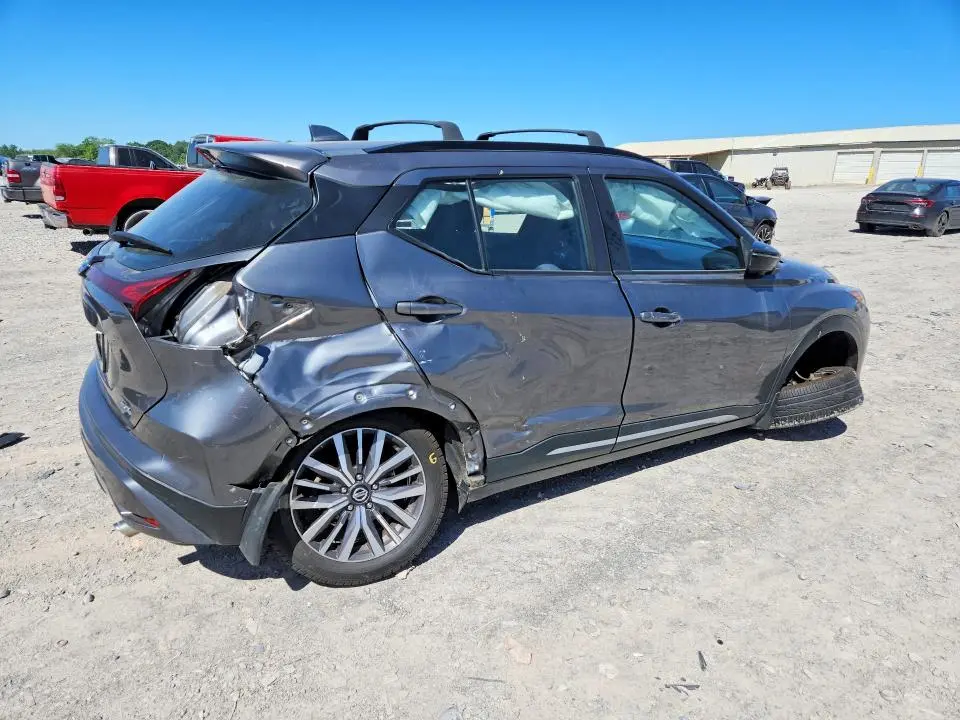 2021 NISSAN KICKS SR  