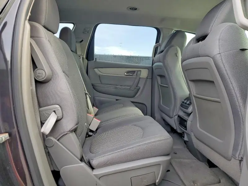 2017 CHEVROLET TRAVERSE LS  