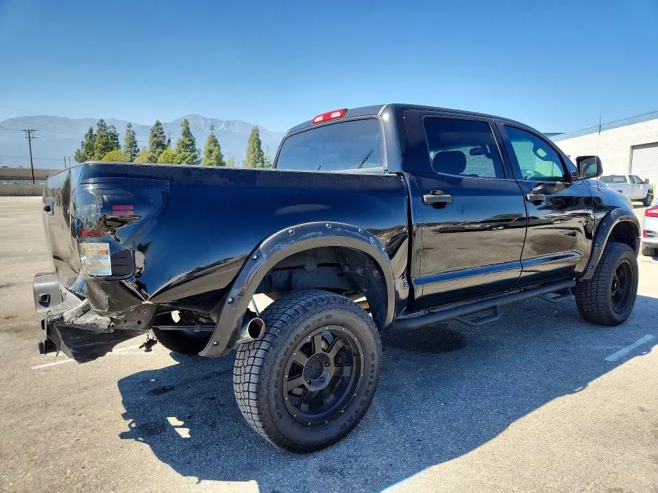 2013 TOYOTA TUNDRA CREWMAX SR5  
