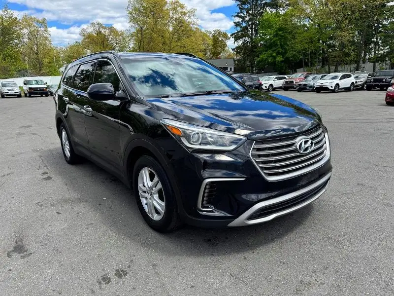 2017 HYUNDAI SANTA FE SE  