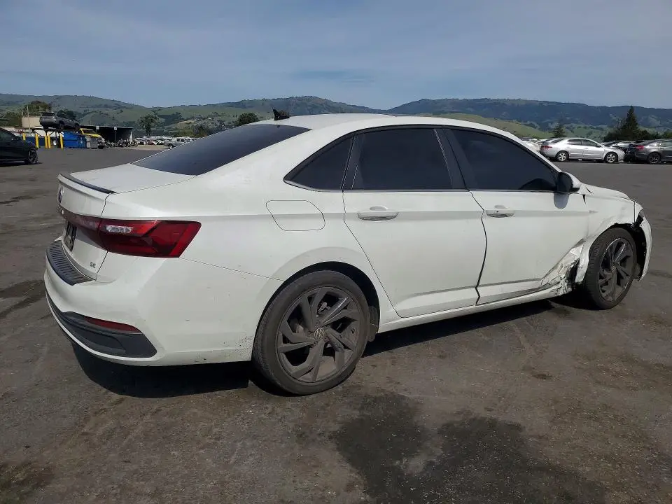 2025 VOLKSWAGEN JETTA SE  