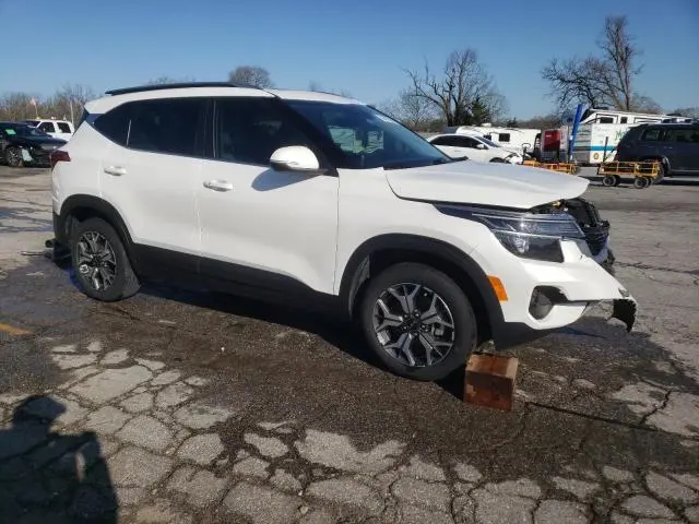 2023 KIA SELTOS EX  