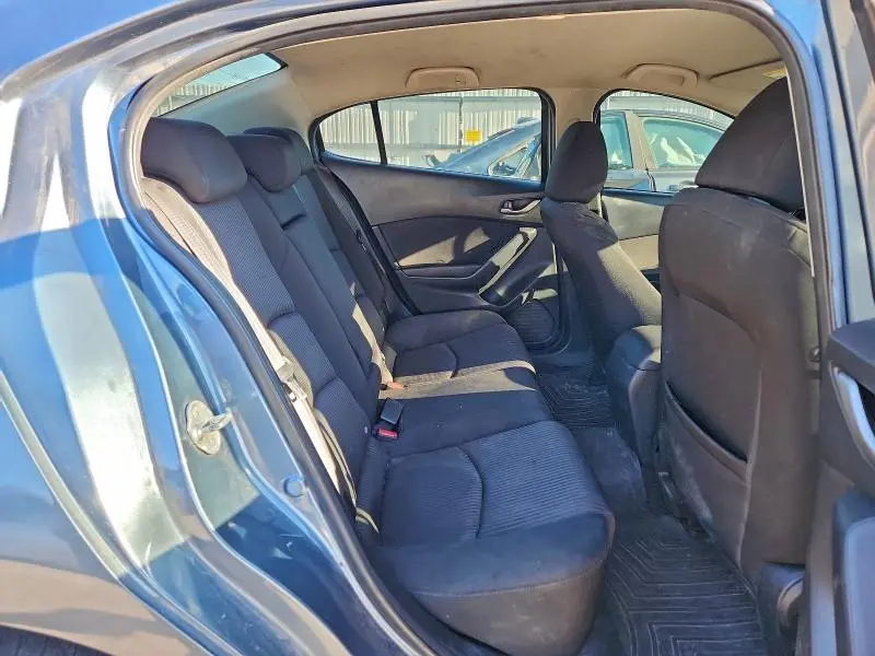 2015 MAZDA 3 TOURING  