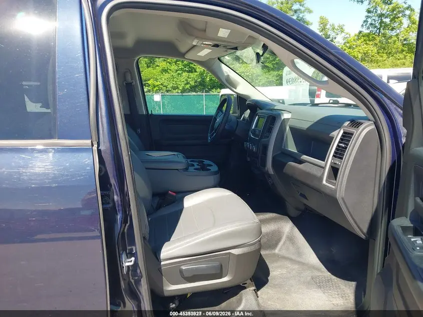 2017 RAM 1500 TRADESMAN  4X4 5'7 BOX
